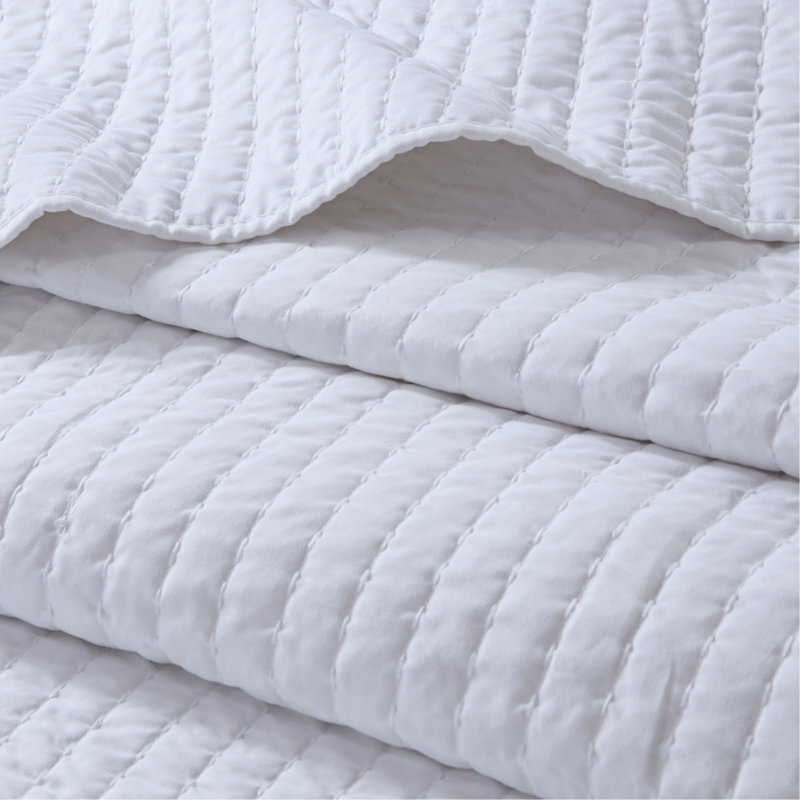 3 Piece Quilt Set White Full/Queen, Queen Quilt + 2 Shams, White