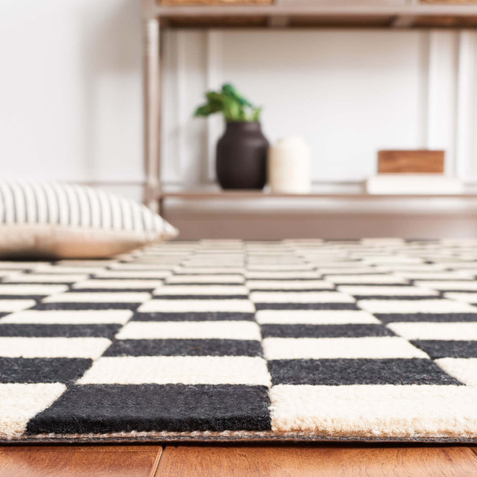 Freesia Black Beige Hand-Tufted Checkered Rug, Rectangle 3' x 5'