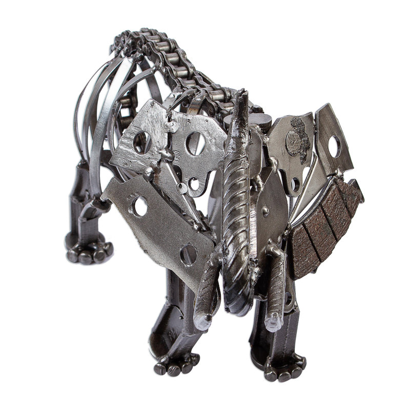 Figurines & Sculptures