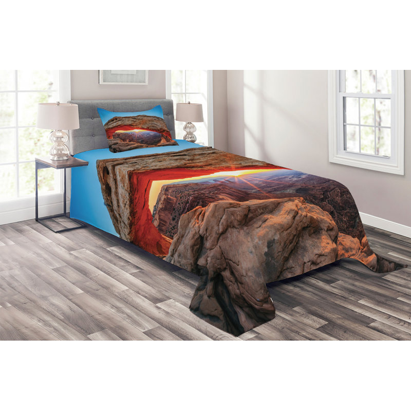 Rustic Polyester Coverlet, Twin Bedspread + 1 Sham