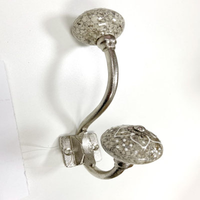 Ensemble de 2 crochets muraux argent avec boutons à motifs