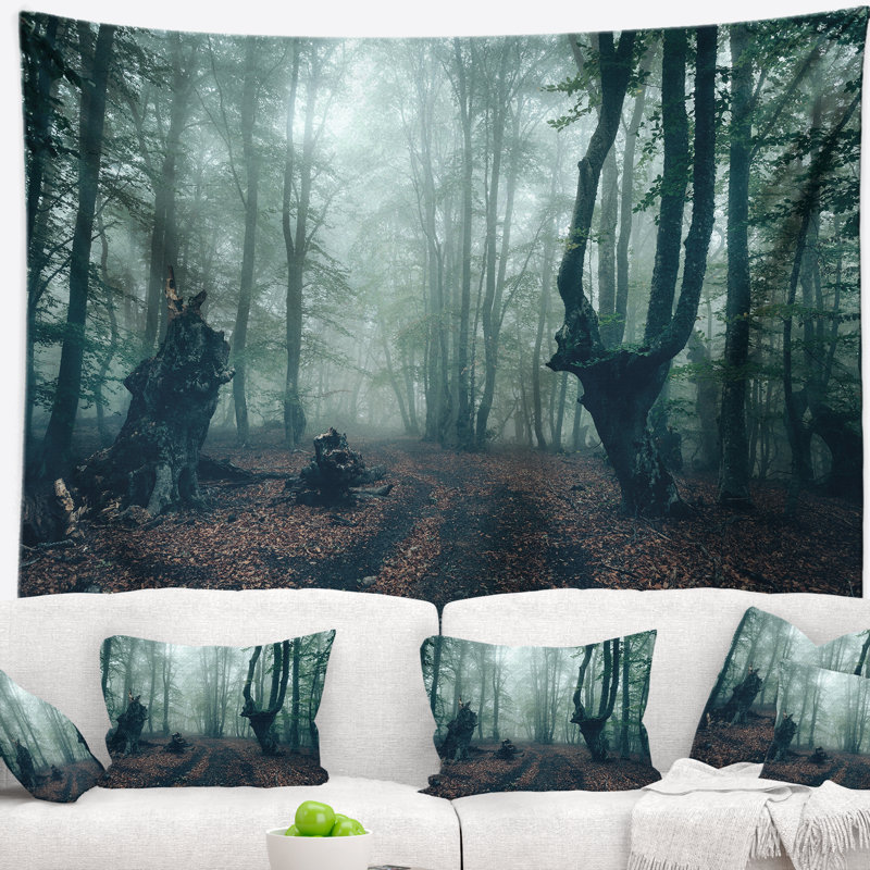 Tapisserie forêt sombre et arbres foncés Landscape, H 68 po x l 80 po