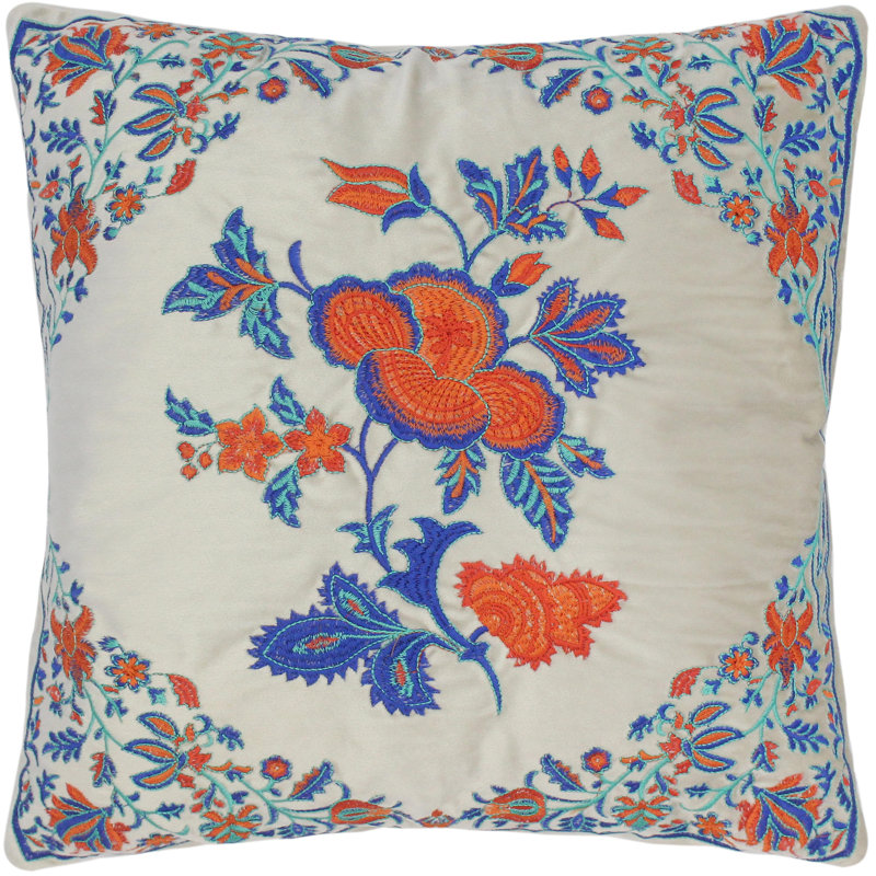 Housse de coussin et insert brodés en velours brodé par Arshs Fine Rugs