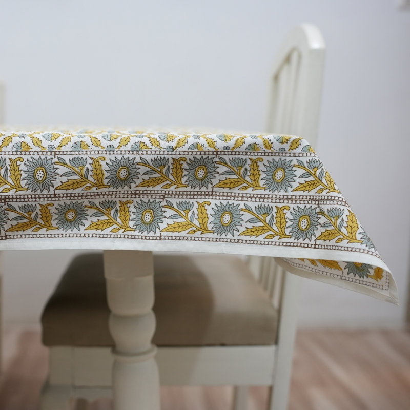 Nappe moutarde et bleue à motif floral imprimé à la main, Sehnaz, jaune, L 72 po x L 140 po