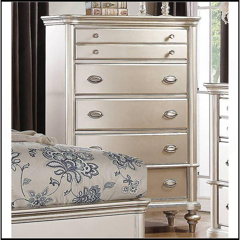 Meuble de chambre à coucher élégant avec poignées en contreplaqué argent / champagne