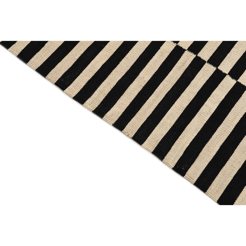 Tapis noir et blanc 3x5 Petrella