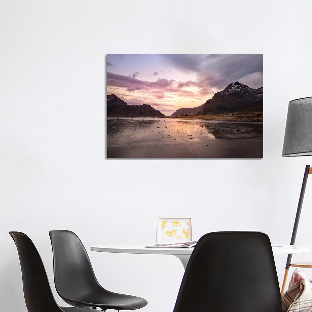 Lofoten Frühling von Andreas Stridsberg - Galerie-Giclée auf Leinwand