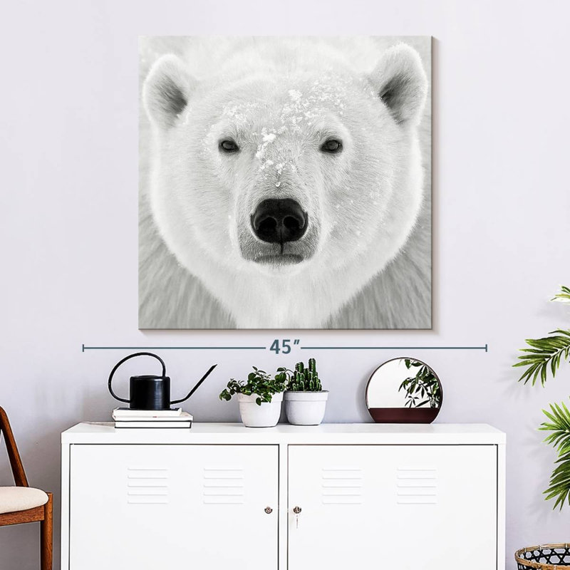 Brampt Polar Bear Face, 33" H x 33" W