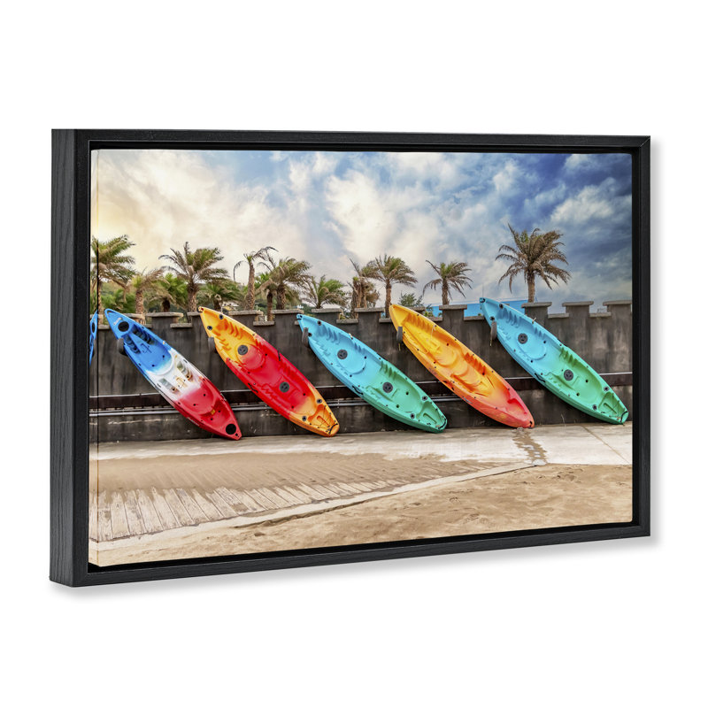 Cadre flottant coloré avec kayaks et palmiers, design par Richard Silver, H 21 po x l 31 po, Cadre flottant noir de jais
