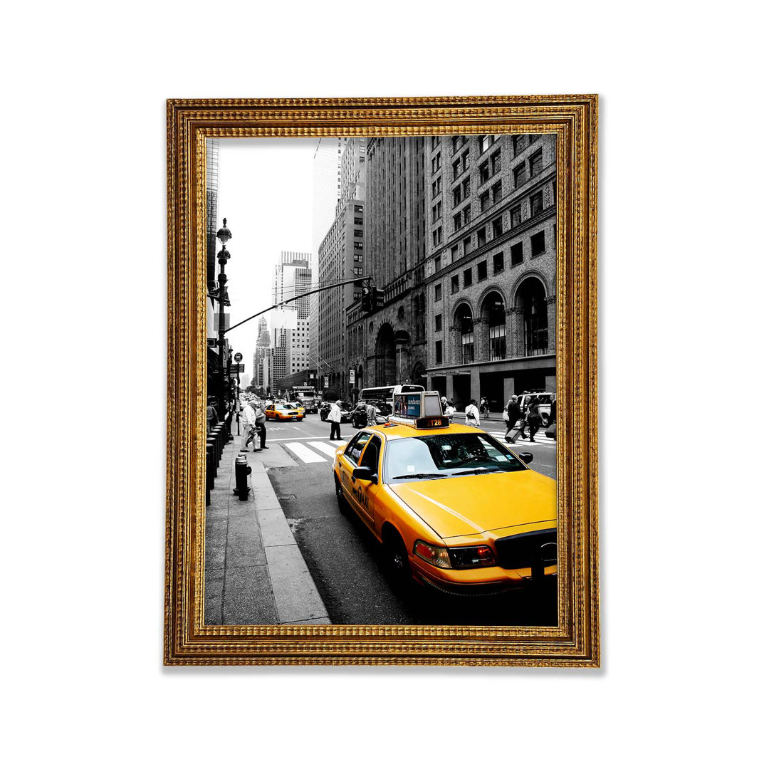 Gerahmtes Poster New York City Yellow Taxi Cab auf Schwarz/Weiß