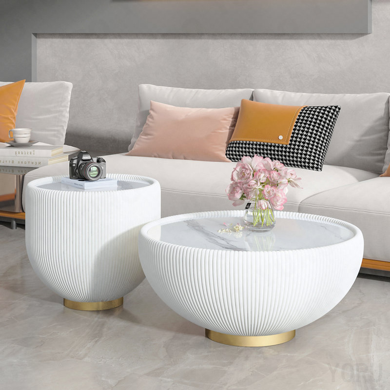 Table de bout ronde à motif de pierres frittées - Bord en cuir, base en métal - Gris, H 14,96 po x l 27,56 po x P 27,56 po