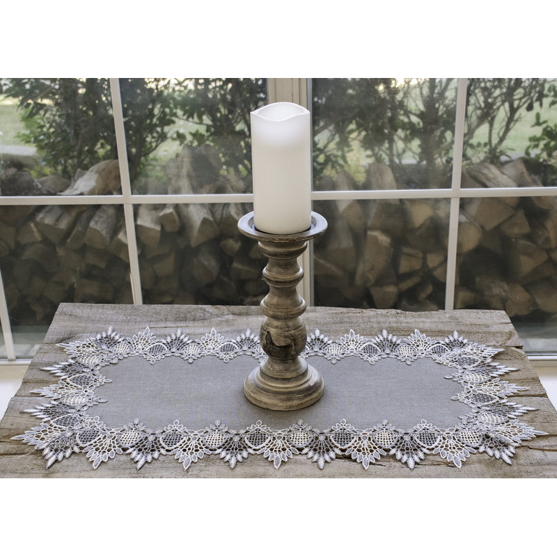 Chemin de table Lace, L 28 po x l 14 po