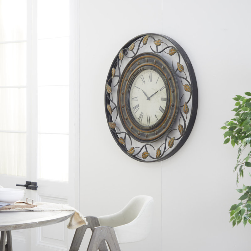 Horloge murale décorative à médaillon brun