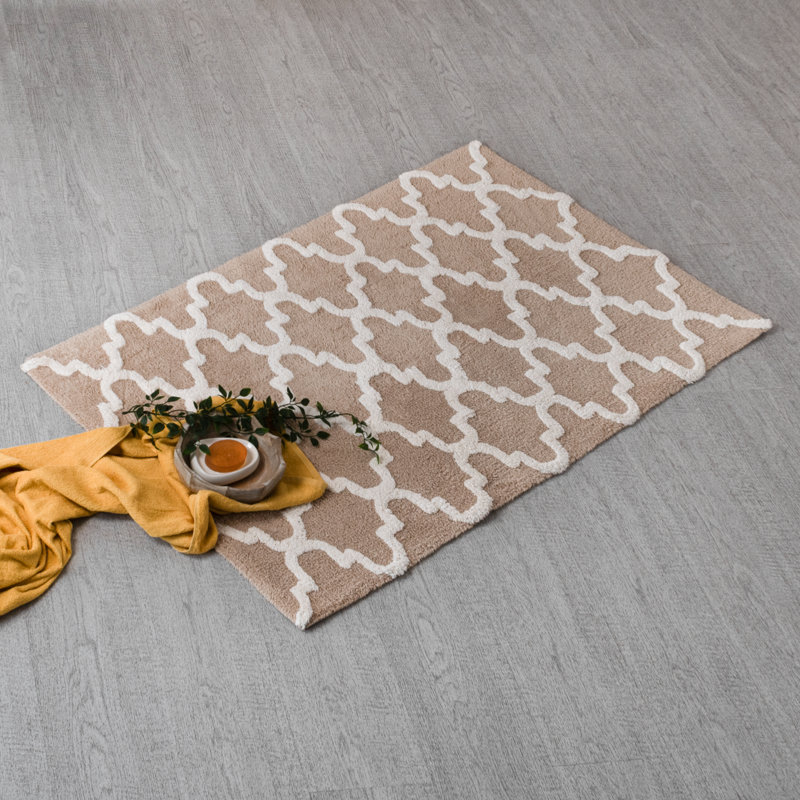 Marquise Bath Rug, 30" W x 50" L, Beige/Ivory
