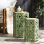 Ensemble de charmantes tables d'appoint pour l'extérieur-1909741762