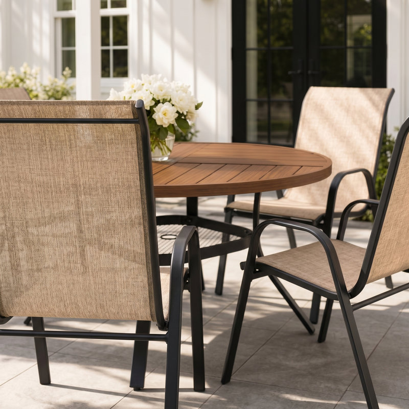 Ensemble de salle à manger de patio 4 personnes avec chaises empilables Textilene, Brun bois brossé / brun
