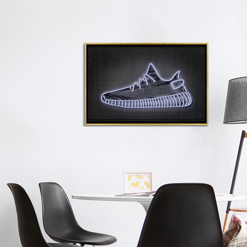 « Sneaker Y » par octave Mielu-impression d’art graphique, Pas de tapis, H 26 po x l 40 po x 1,5 po, Toile encadrée d'or