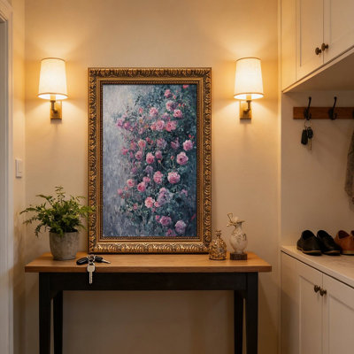 «Pink Roses Climbing Green Vine», reproduction d'art encadrée - cadre doré décoratif pour art