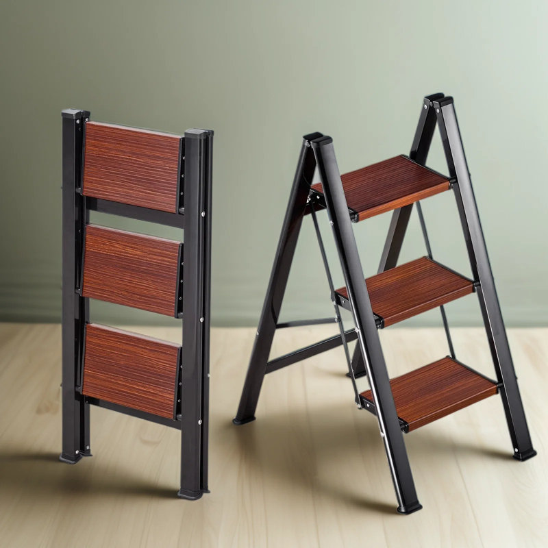 Escabeau pliant, tabouret à 3 marches avec pédale large antidérapante et prise confortable, structure en aluminium légère avec marches d'aspect bois, support robuste pour adultes, tâches ménagères, projets de bricolage, conception peu encombrante pour la maison et le jardin