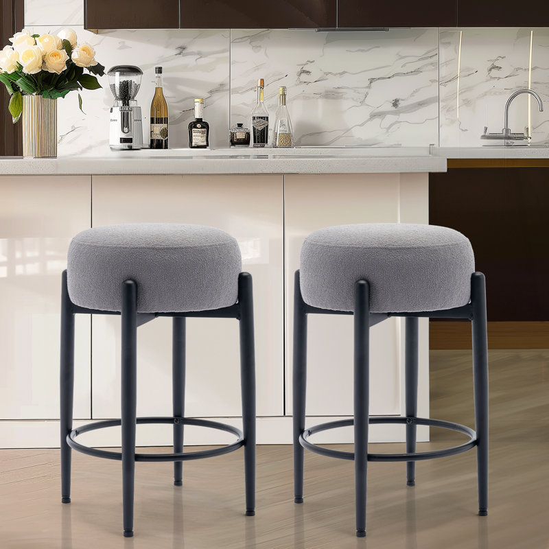 Tabouret de bar 24 po, 24 po, tabouret rond de hauteur comptoir avec structure et repose-pieds en métal noir, siège doux pour îlot de cuisine inspiré de la laine d'agneau