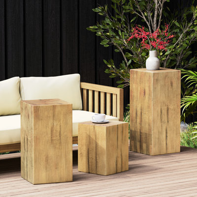 Ensemble de tables d'appoint et tables de bout style rétro naturel