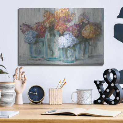 «Fall Hydrangeas In Glass Jar Crop» par Carol Rowan, art mural en métal, 36 po x 24 po