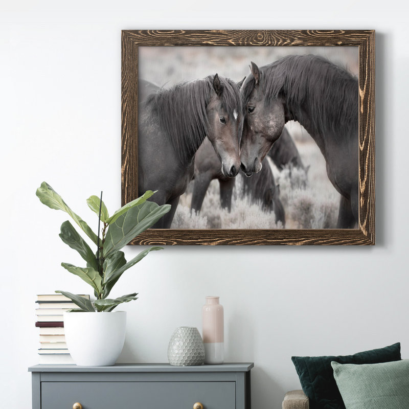 Chevaux sauvages - Photographie de cadre photo sur toile, H 20 po x l 17 po x P 1,5 po, Noyer