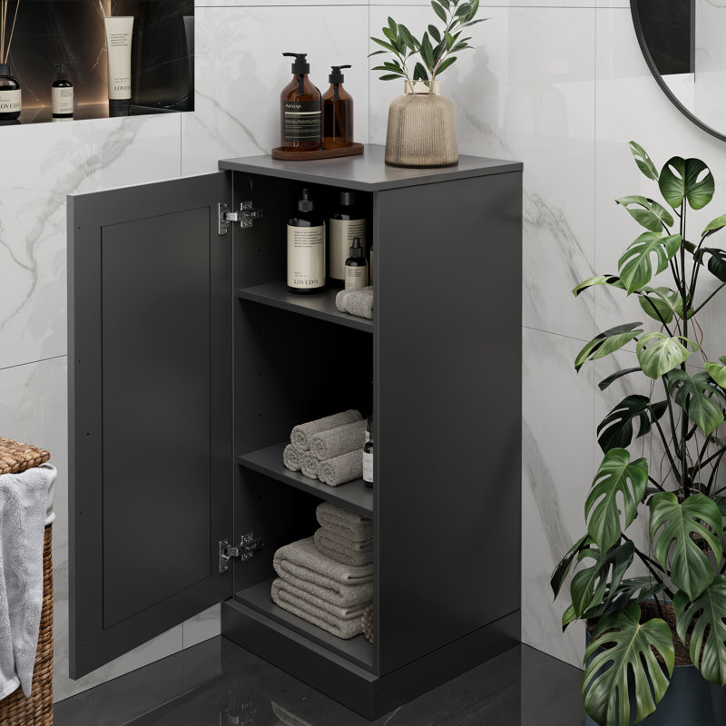 Armoire de rangement de salle de bain 100% bois massif Palace Imports, porte à panneau surélevé, tablettes réglables, 16,5 po de largeur, 35,75 po de hauteur