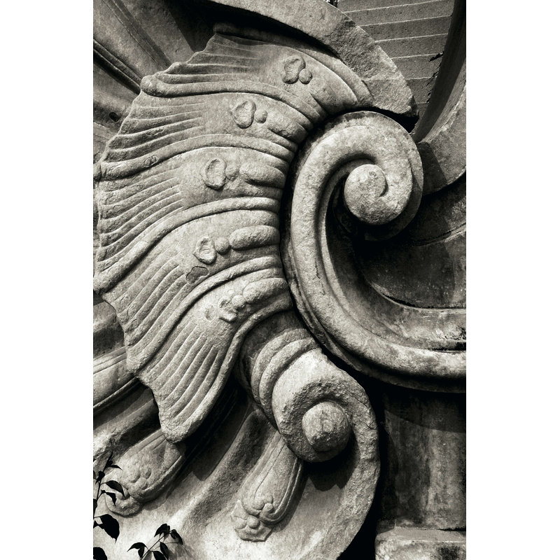 Sculpture sur pierre I, H 12 po x l 8 po