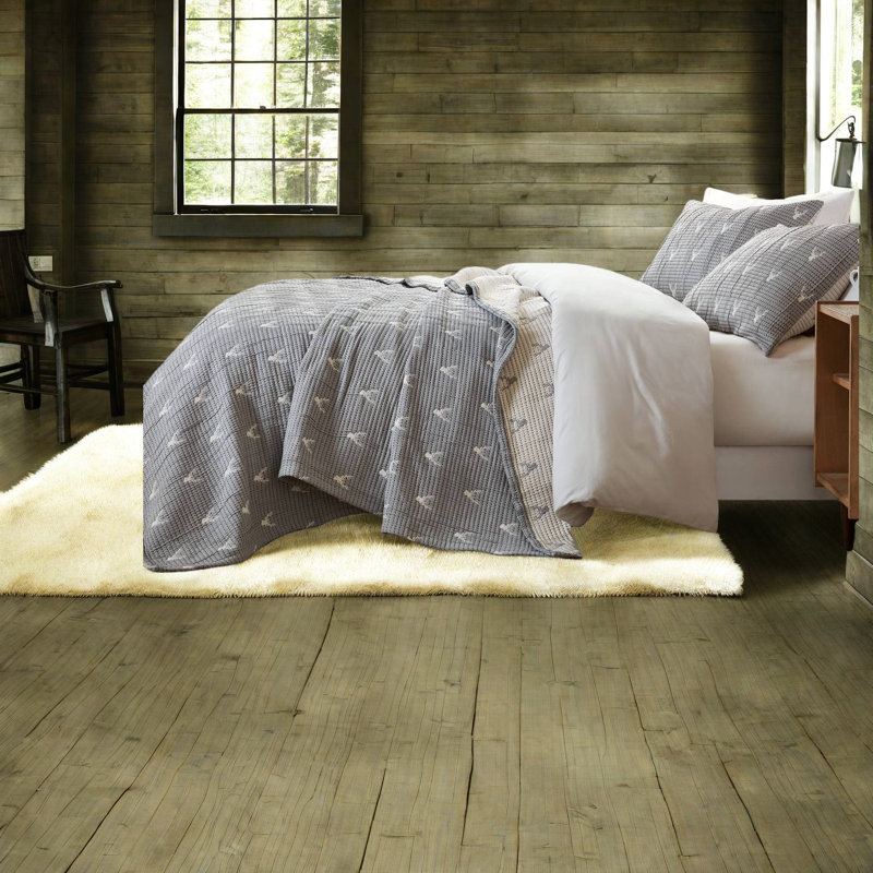 Cozy Grey Bedding Sets, Polyester Coverlets With Rustic Charm For Home