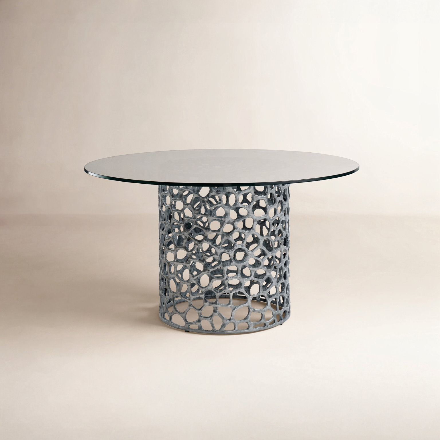 Westhampton 60'' Round Dining Table