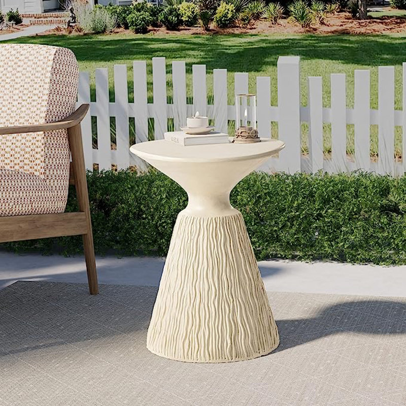 Table de bout Annonciade de 21 po de hauteur, Crème