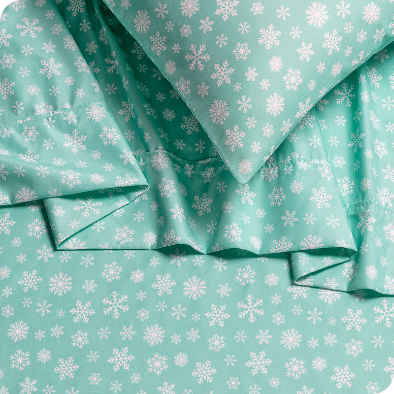 Snowdrift Green and White Microfiber Full Sheet Set