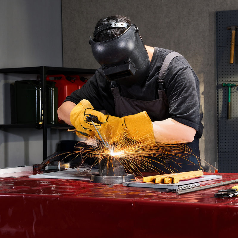 Welding Curtains, 6 x 8FT Welding Screen Curtain, Flame-Resistant Vinyl Safety Protective Screen with 6-Level UV Protection & Hanging Holes, Portable for Workshop/Industrial Use, Red