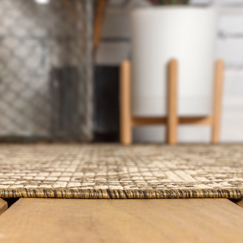 Haggerty Vintage Filigree Textured Weave Beige/Brown Indoor/Outdoor Rug, Round 7'9"
