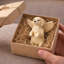 Figurine de chien ange en résine