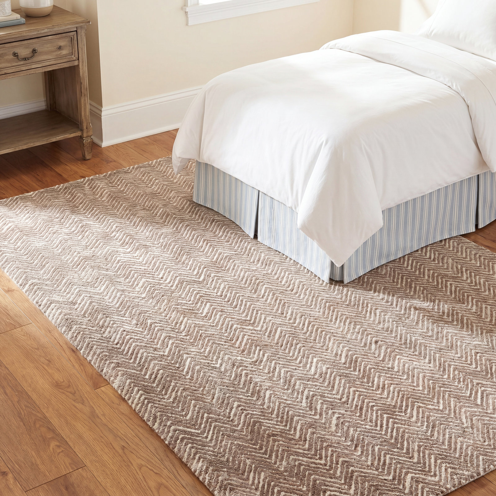 Cooke Taupe Hand-Tufted Chevron Rug, Rectangle 3'9" x 5'9"