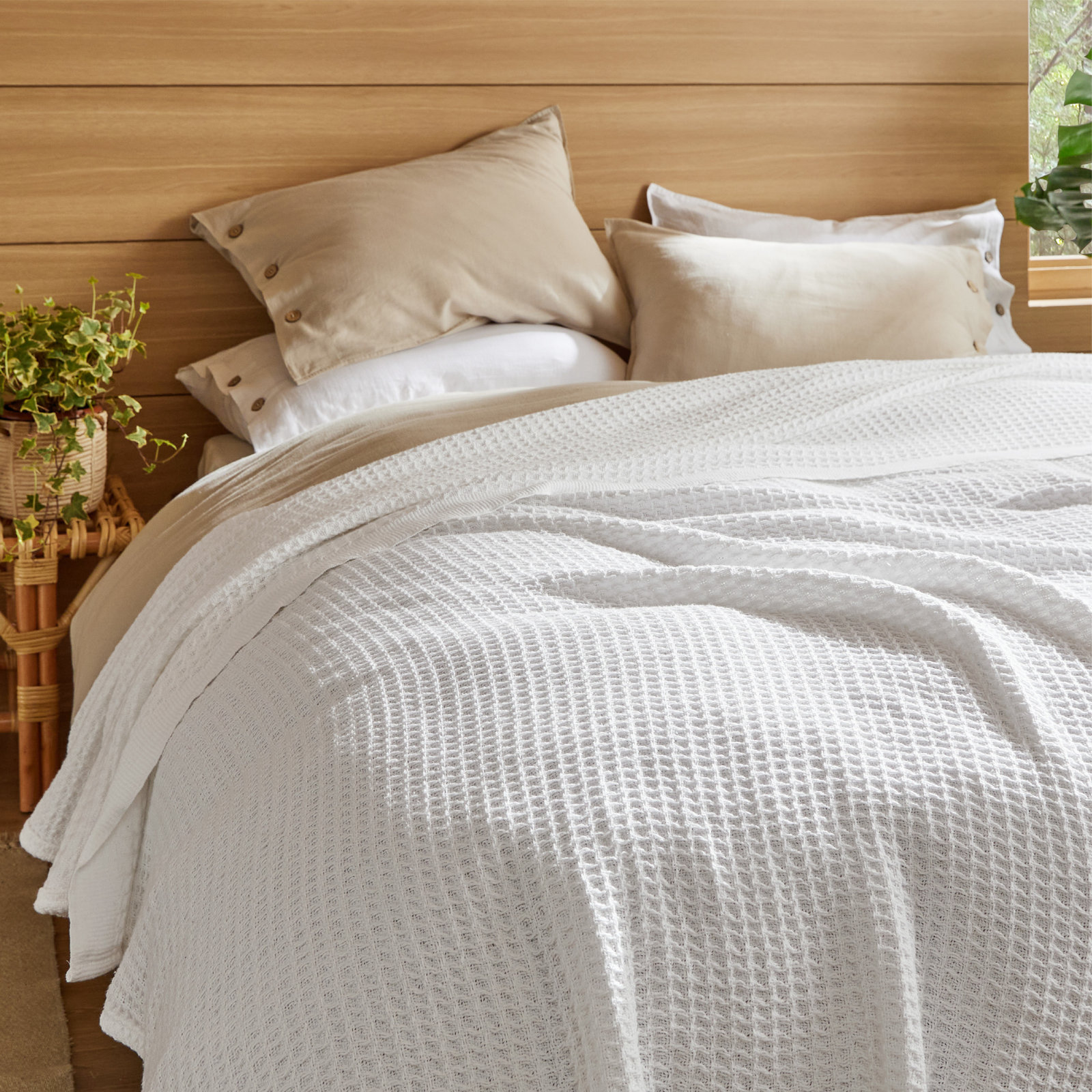 Bedsure Cotton Waffle Weave Throw Blanket, King, White