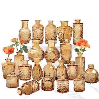 Ensemble de 22 petits vases en verre ambré pour des décorations de mariage rustiques en vrac