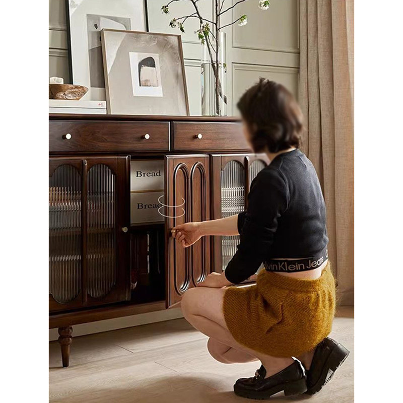 Vitrine en noyer vintage