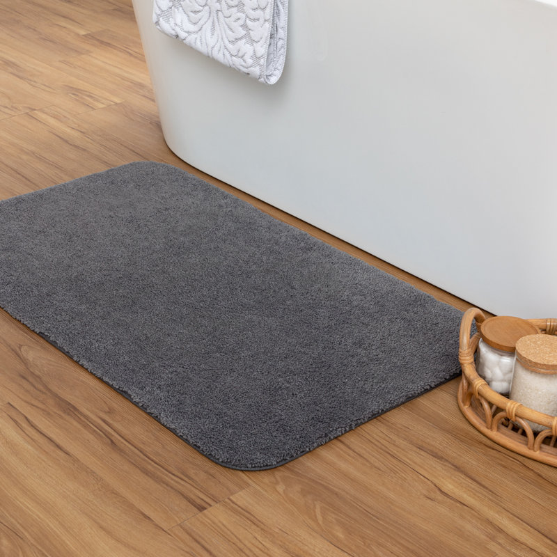 Mccluney Soft Nylon Machine Washable Non- Slip Bath Rug/Mat, Peridot, 24" W x 40" L
