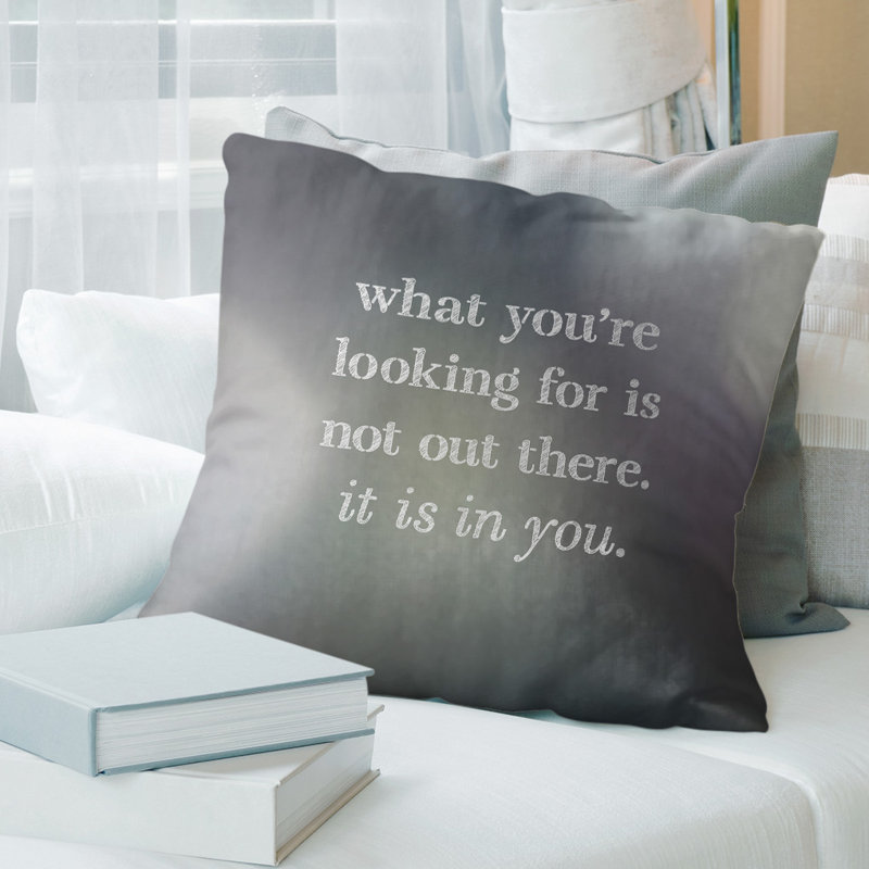Coussin à la main, 16 po x 1 po, Noir / Blanc, Polyester/ Bourre en polyester