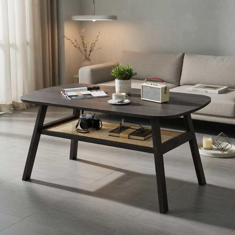 Table basse rectangulaire à 2 niveaux avec tablette en rotin PE tissé et pieds en bois d'hévéa massif Hommoo