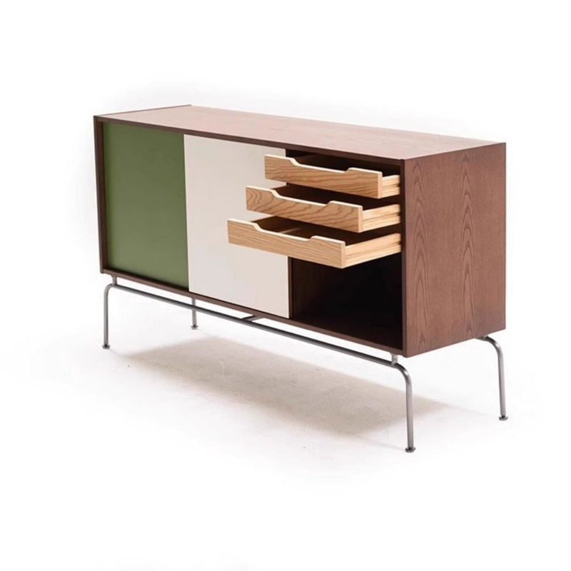 Buffet haut de gamme de style rétro