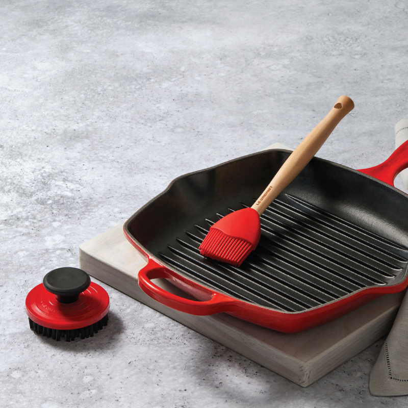 Le Creuset Set Of 2 Cleaning Brushes Cerise, Black