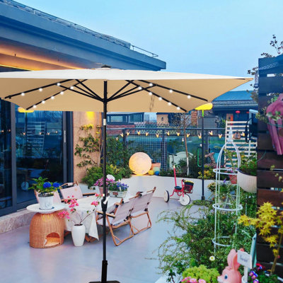 Parasol carré carré de 8X2,5M avec parasol solaire 8 lumières à DEL avec manivelle et base transversale pour terrasse de jardin