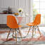 Chaise en plastique avec base en bois-267134655
