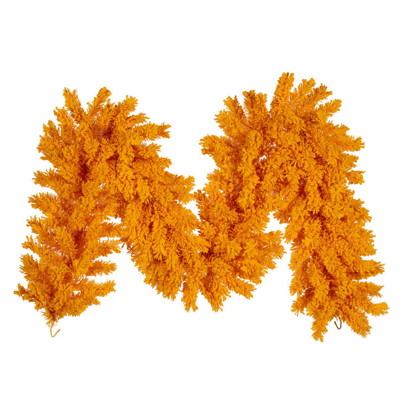 Couronne artificielle floquée jaune non éclairée 24 po avec 150 pointes en PVC Red Barrel Studio®