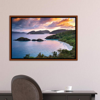 «Trunk Bay Sunrise», reproduction de photo encadrée