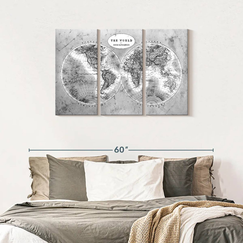 Carte du monde 3 pièces «BW Map» par Tess P, H 28 po x l 45 po x P 1,25 po